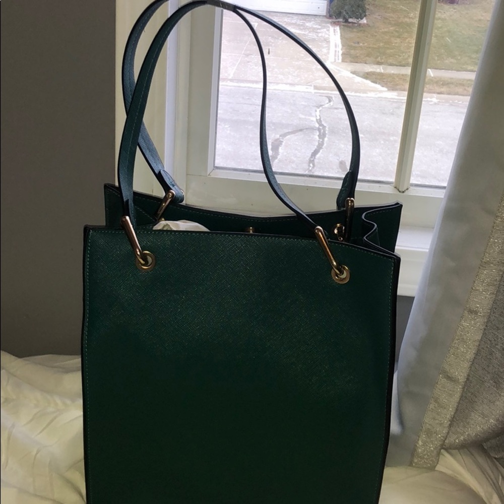 Hand bag